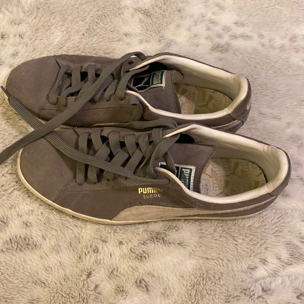 Puma suede size 9 mens shoes